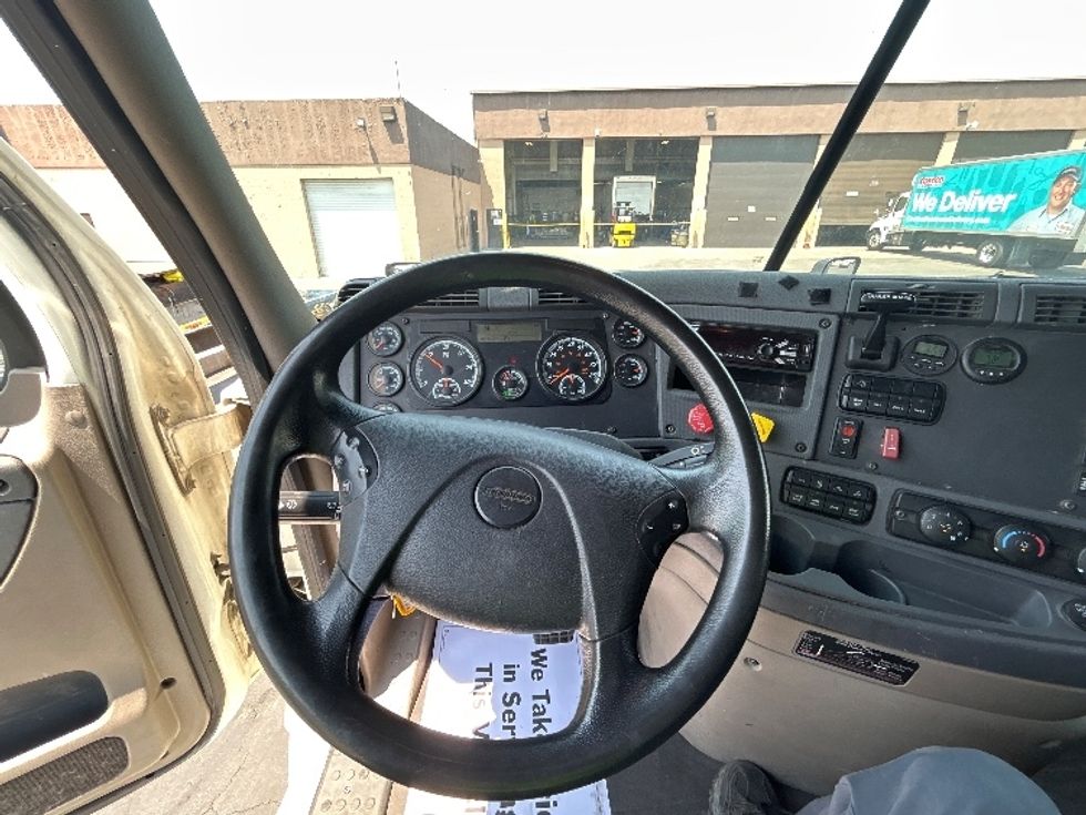Sleeper Tractor-Heavy Duty Tractors-Freightliner-2019-Cascadia 12564ST-Las Vegas-NV-554,572\n\t\tmiles-$ 54,750 - Image 10