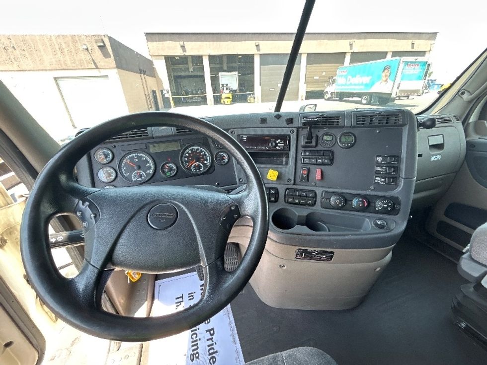 Sleeper Tractor-Heavy Duty Tractors-Freightliner-2019-Cascadia 12564ST-Las Vegas-NV-554,572\n\t\tmiles-$ 54,750 - Image 11