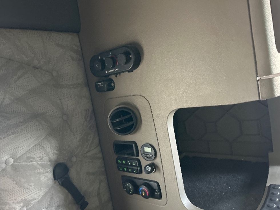 Sleeper Tractor-Heavy Duty Tractors-Freightliner-2019-Cascadia 12564ST-Las Vegas-NV-554,572\n\t\tmiles-$ 54,750 - Image 18