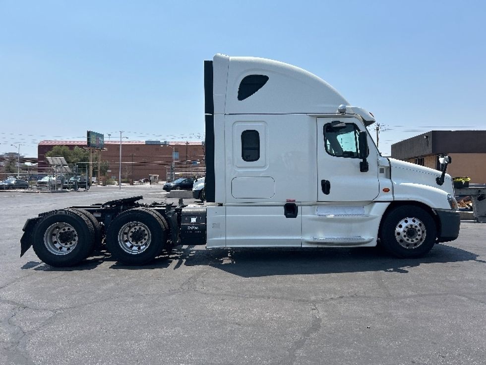 Sleeper Tractor-Heavy Duty Tractors-Freightliner-2019-Cascadia 12564ST-Las Vegas-NV-554,572\n\t\tmiles-$ 54,750 - Image 8
