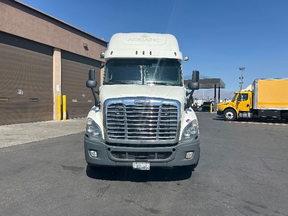 Sleeper Tractor-Heavy Duty Tractors-Freightliner-2019-Cascadia 12564ST-Las Vegas-NV-640,162\n\t\tmiles-$ 48,250 - Image 2