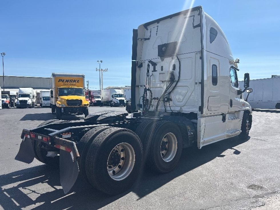 Sleeper Tractor-Heavy Duty Tractors-Freightliner-2019-Cascadia 12564ST-Las Vegas-NV-640,162\n\t\tmiles-$ 48,250 - Image 7