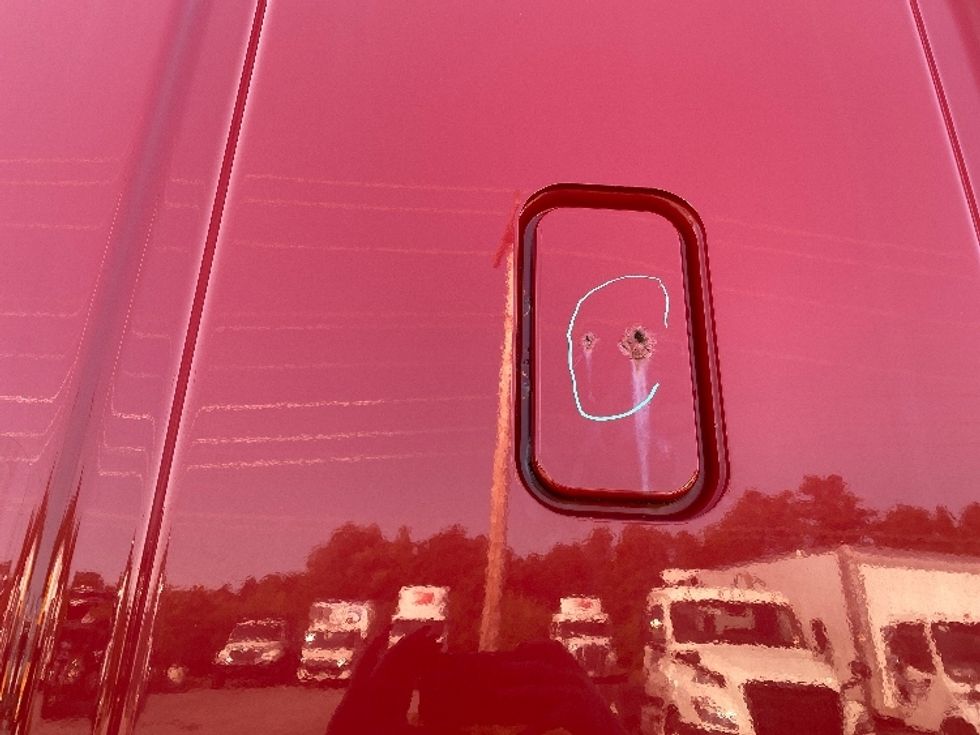 Sleeper Tractor-Heavy Duty Tractors-Freightliner-2019-Cascadia 12564ST-Londonderry-NH-537,280\n\t\tmiles-$ 51,750 - Image 22