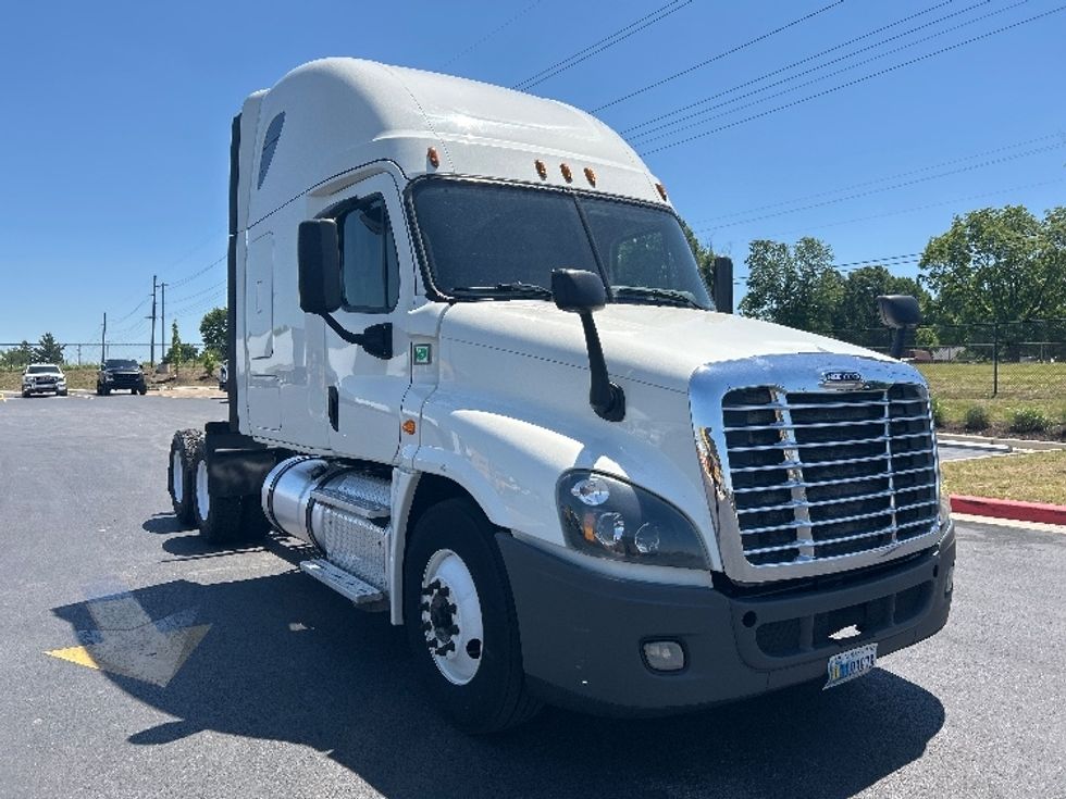 Sleeper Tractor-Heavy Duty Tractors-Freightliner-2019-Cascadia 12564ST-Lowell-AR-416,600\n\t\tmiles-$ 46,250 - Image 1