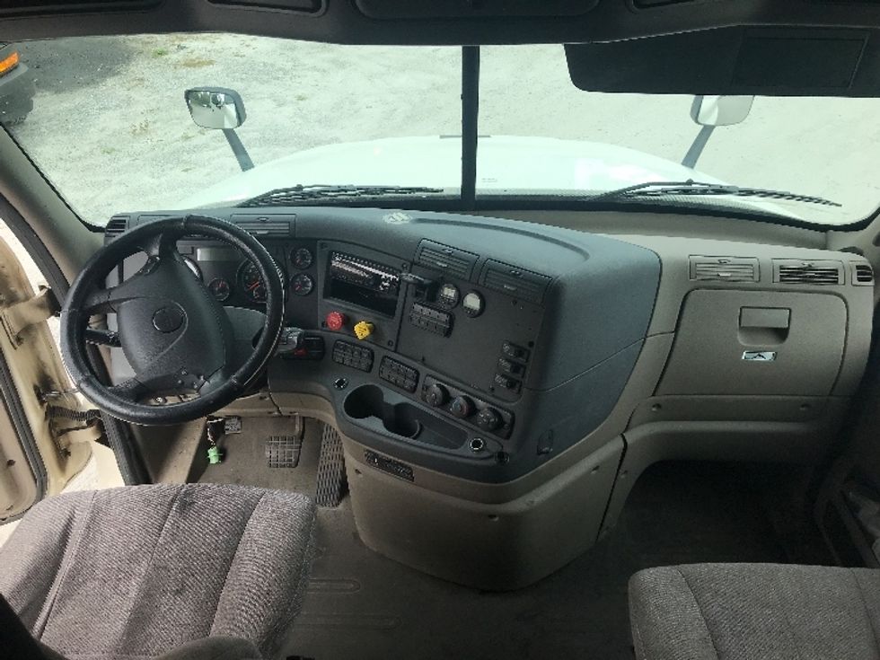 Sleeper Tractor-Heavy Duty Tractors-Freightliner-2019-Cascadia 12564ST-Macon-GA-531,438\n\t\tmiles-$ 51,250 - Image 12