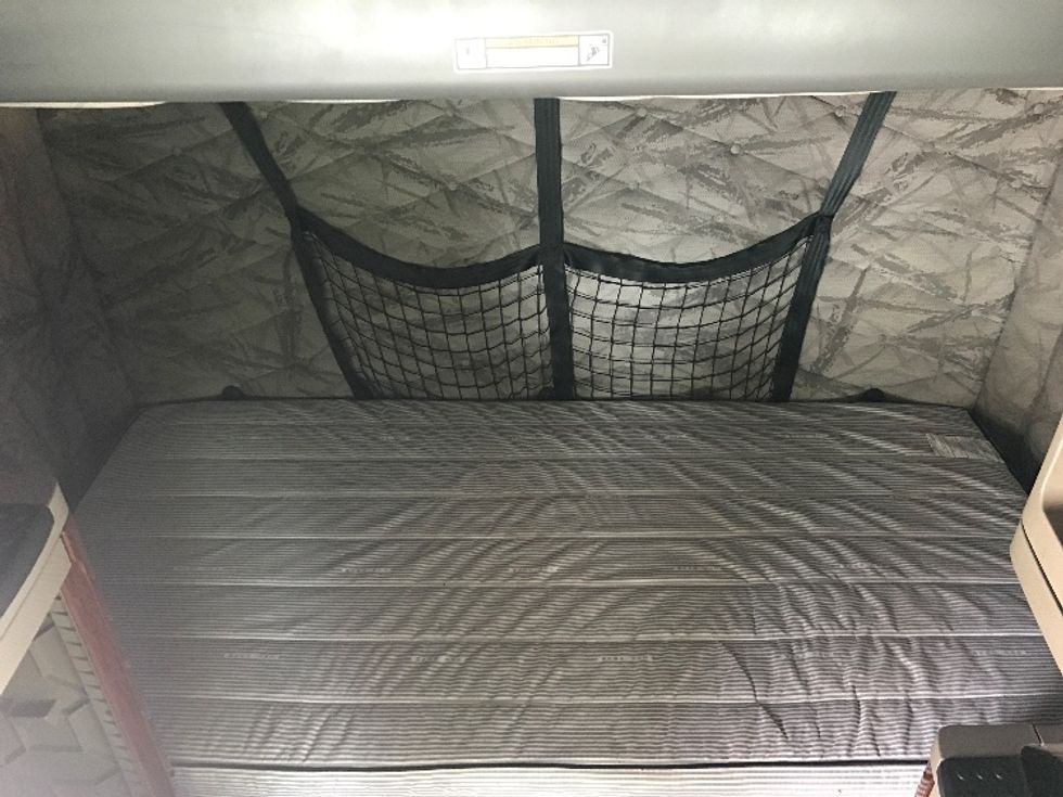 Sleeper Tractor-Heavy Duty Tractors-Freightliner-2019-Cascadia 12564ST-Macon-GA-531,438\n\t\tmiles-$ 51,250 - Image 17