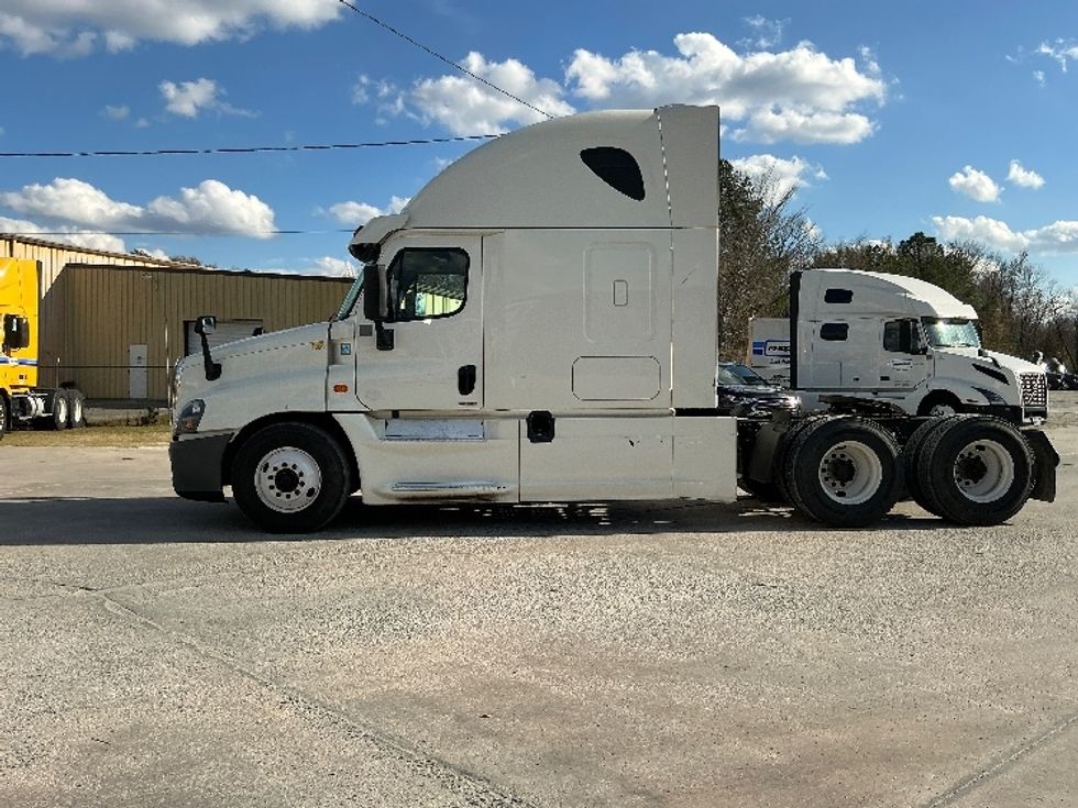 Sleeper Tractor-Heavy Duty Tractors-Freightliner-2019-Cascadia 12564ST-Macon-GA-531,438\n\t\tmiles-$ 51,250 - Image 4