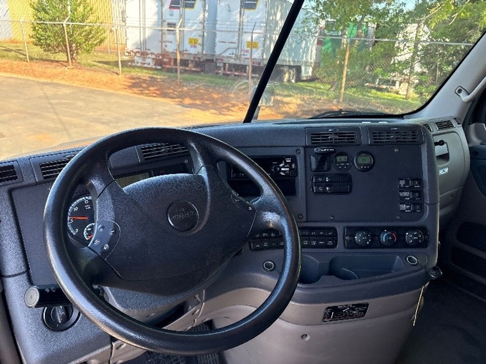 Sleeper Tractor-Heavy Duty Tractors-Freightliner-2019-Cascadia 12564ST-Mebane-NC-505,891\n\t\tmiles-$ 48,750 - Image 10
