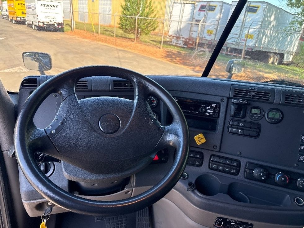 Sleeper Tractor-Heavy Duty Tractors-Freightliner-2019-Cascadia 12564ST-Mebane-NC-505,891\n\t\tmiles-$ 48,750 - Image 11