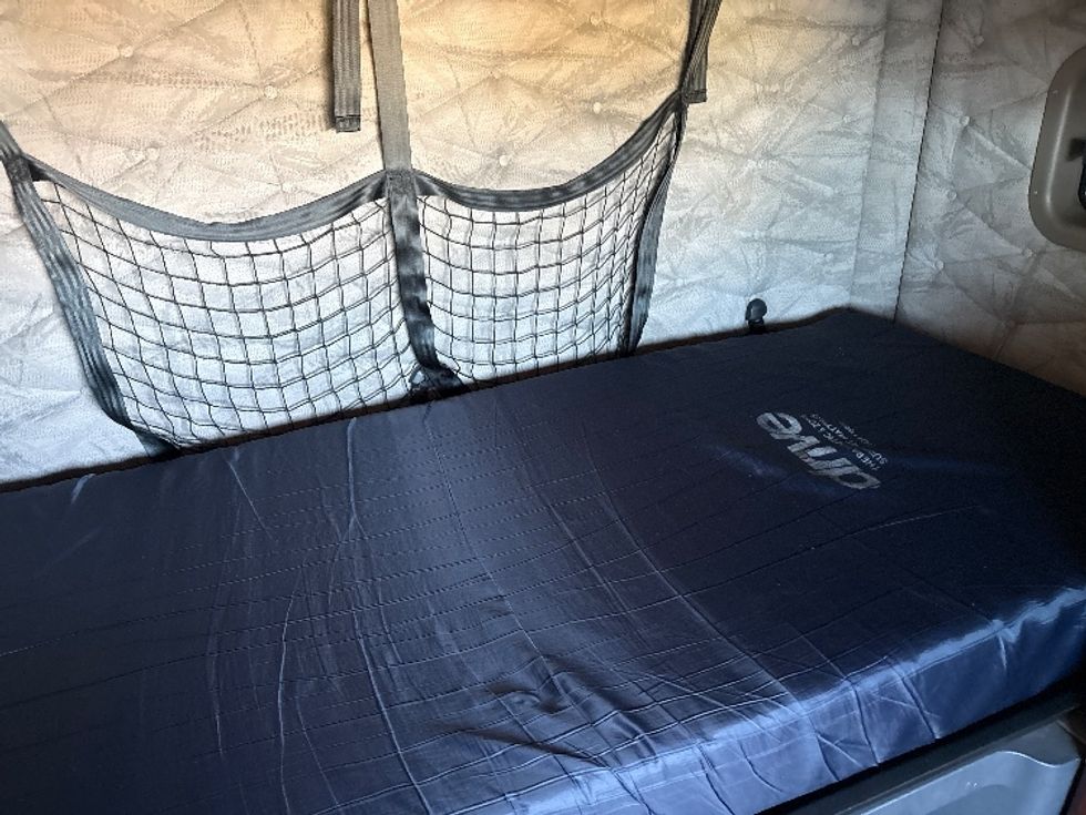 Sleeper Tractor-Heavy Duty Tractors-Freightliner-2019-Cascadia 12564ST-Mebane-NC-505,891\n\t\tmiles-$ 48,750 - Image 17