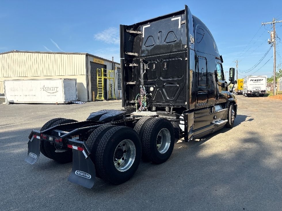 Sleeper Tractor-Heavy Duty Tractors-Freightliner-2019-Cascadia 12564ST-Mebane-NC-505,891\n\t\tmiles-$ 48,750 - Image 7
