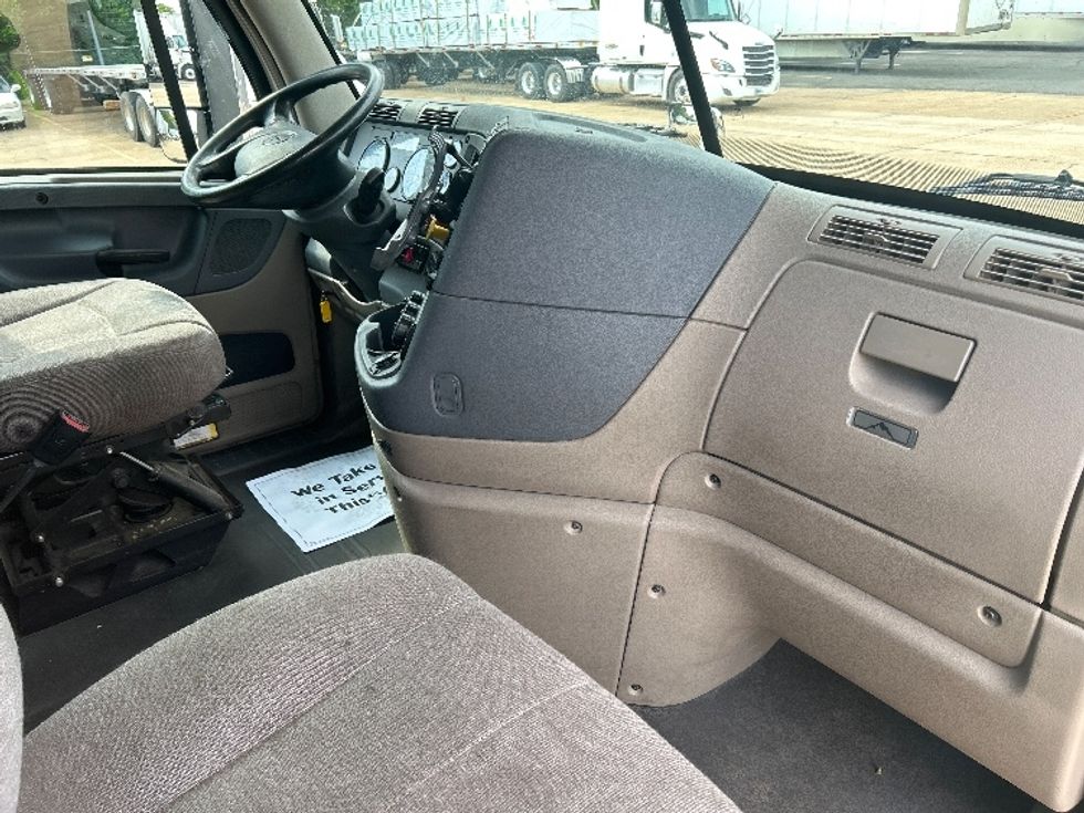 Sleeper Tractor-Heavy Duty Tractors-Freightliner-2019-Cascadia 12564ST-Memphis-TN-539,800\n\t\tmiles-$ 50,750 - Image 15