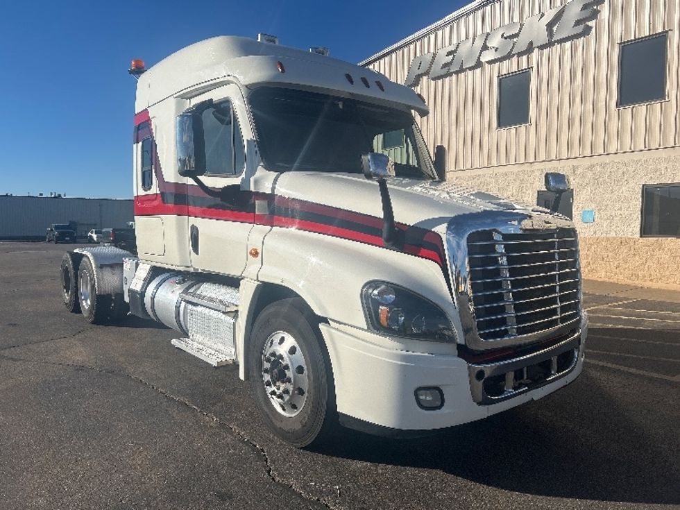 Sleeper Tractor-Heavy Duty Tractors-Freightliner-2019-Cascadia 12564ST-Milwaukee-WI-487,287\n\t\tmiles-$ 50,500 - Image 1
