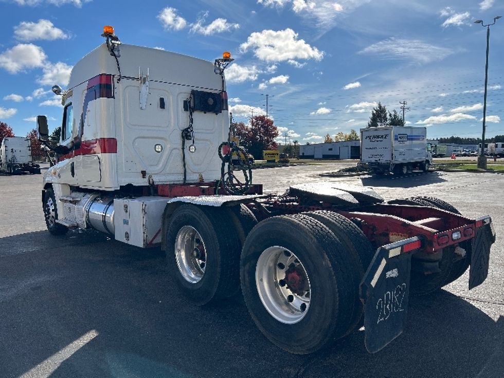 Sleeper Tractor-Heavy Duty Tractors-Freightliner-2019-Cascadia 12564ST-Milwaukee-WI-511,260\n\t\tmiles-$ 49,500 - Image 5