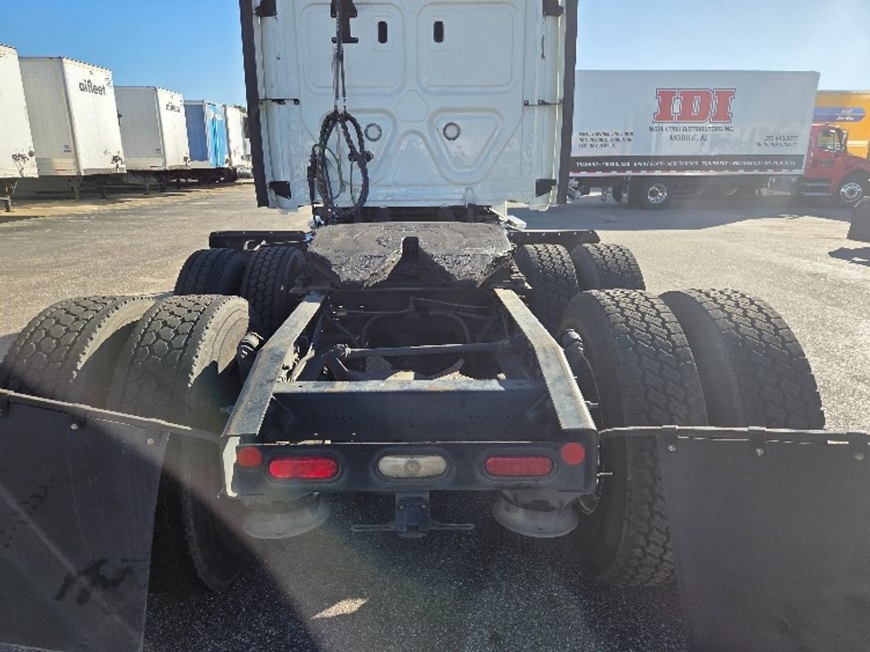 Sleeper Tractor-Heavy Duty Tractors-Freightliner-2019-Cascadia 12564ST-Mobile-AL-293,421\n\t\tmiles-$ 58,000 - Image 6