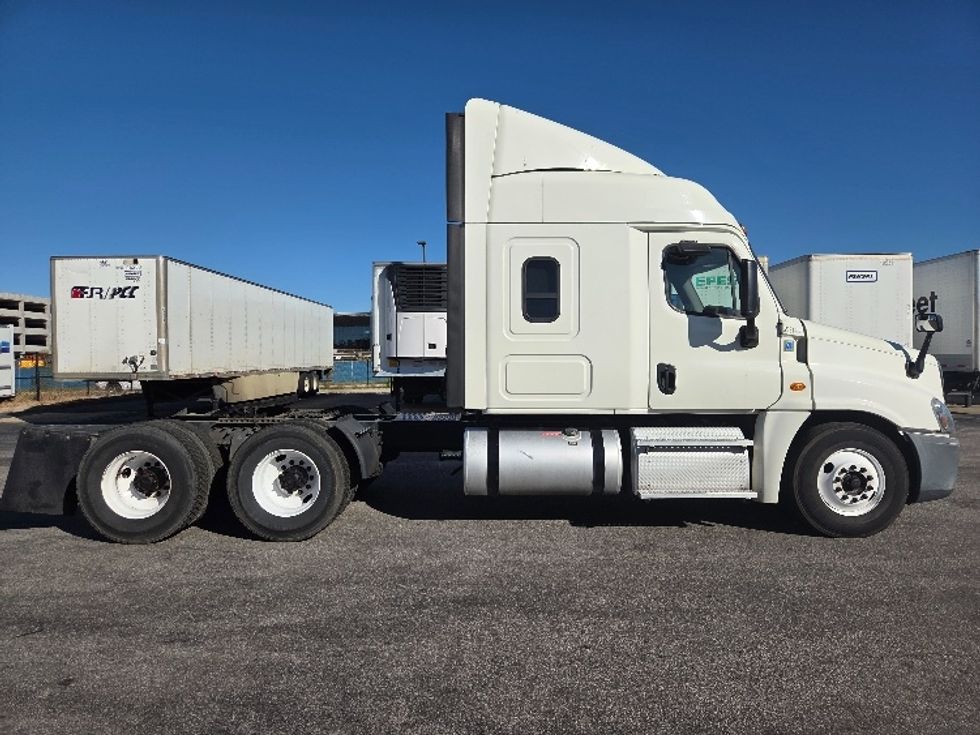 Sleeper Tractor-Heavy Duty Tractors-Freightliner-2019-Cascadia 12564ST-Mobile-AL-293,421\n\t\tmiles-$ 58,000 - Image 8