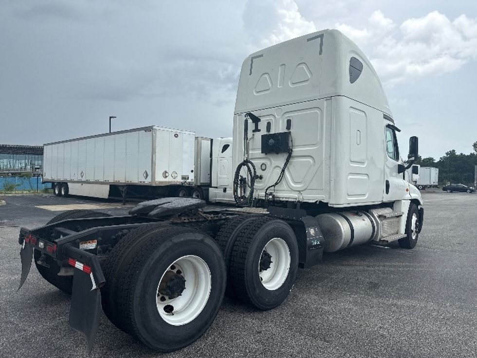 Sleeper Tractor-Heavy Duty Tractors-Freightliner-2019-Cascadia 12564ST-Mobile-AL-476,607\n\t\tmiles-$ 53,000 - Image 7