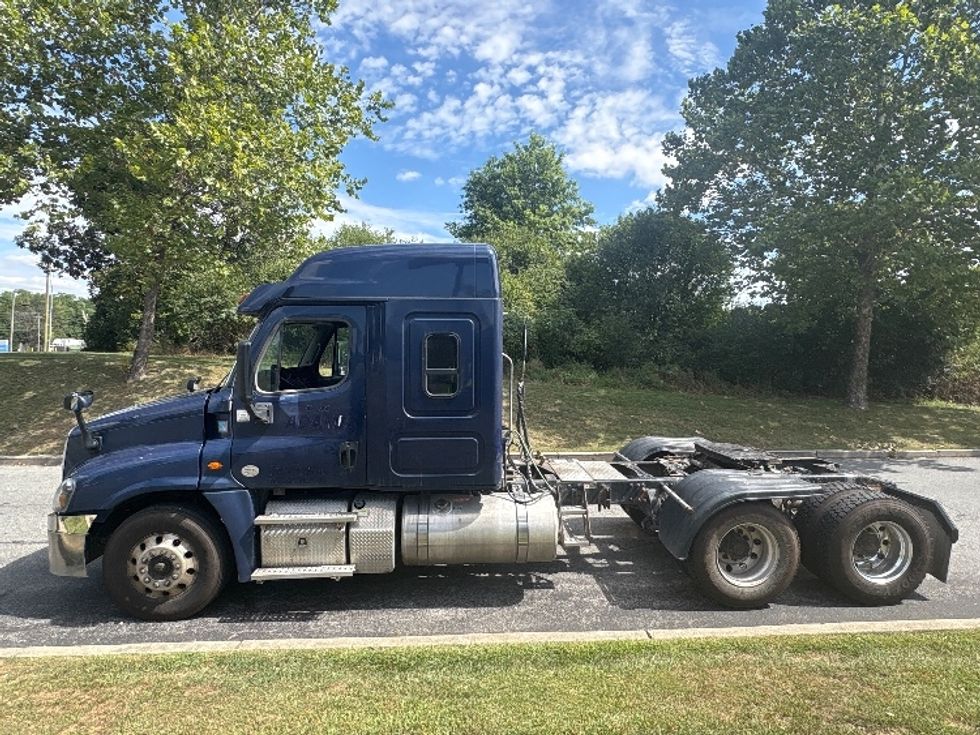 Sleeper Tractor-Heavy Duty Tractors-Freightliner-2019-Cascadia 12564ST-Montgomery-NY-256,296\n\t\tmiles-$ 68,750 - Image 4