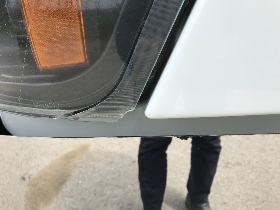 Sleeper Tractor-Heavy Duty Tractors-Freightliner-2019-Cascadia 12564ST-Montreal-PQ-825,016\n\t\tkm-$ 56,250 - Image 24