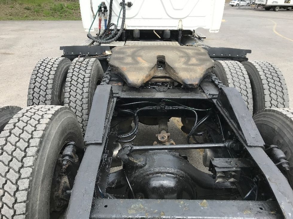 Sleeper Tractor-Heavy Duty Tractors-Freightliner-2019-Cascadia 12564ST-Montreal-PQ-825,016\n\t\tkm-$ 56,250 - Image 6