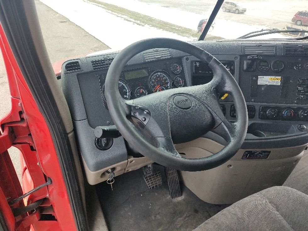 Sleeper Tractor-Heavy Duty Tractors-Freightliner-2019-Cascadia 12564ST-Mount Hope-OH-601,077\n\t\tmiles-$ 51,000 - Image 10