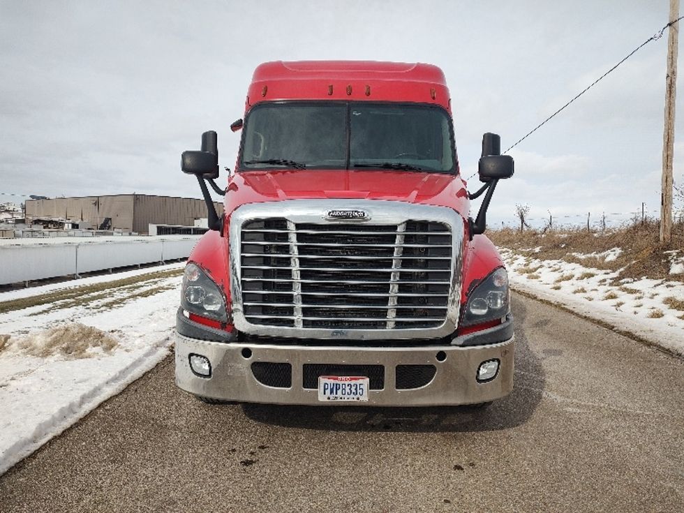 Sleeper Tractor-Heavy Duty Tractors-Freightliner-2019-Cascadia 12564ST-Mount Hope-OH-601,077\n\t\tmiles-$ 51,000 - Image 2