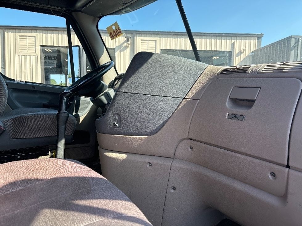 Sleeper Tractor-Heavy Duty Tractors-Freightliner-2019-Cascadia 12564ST-New Castle-DE-618,554\n\t\tmiles-$ 48,750 - Image 13