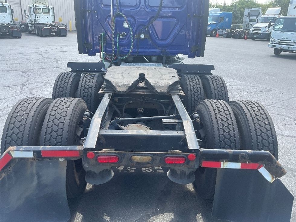 Sleeper Tractor-Heavy Duty Tractors-Freightliner-2019-Cascadia 12564ST-New Castle-DE-618,554\n\t\tmiles-$ 48,750 - Image 5