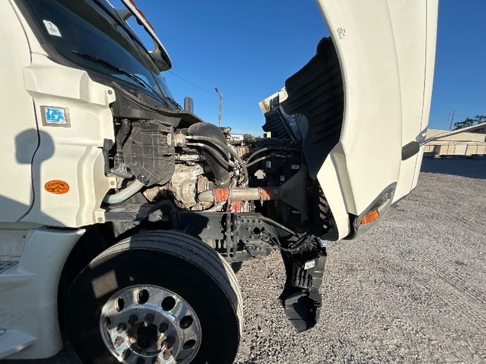 Sleeper Tractor-Heavy Duty Tractors-Freightliner-2019-Cascadia 12564ST-Ocala-FL-386,449\n\t\tmiles-$ 50,000 - Image 20