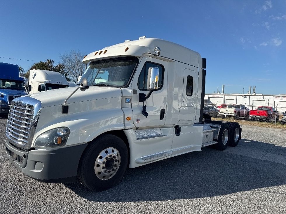 Sleeper Tractor-Heavy Duty Tractors-Freightliner-2019-Cascadia 12564ST-Ocala-FL-386,449\n\t\tmiles-$ 50,000 - Image 3