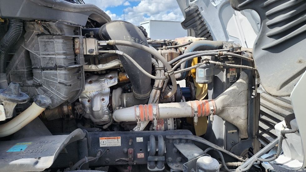 Sleeper Tractor-Heavy Duty Tractors-Freightliner-2019-Cascadia 12564ST-Ocala-FL-476,488\n\t\tmiles-$ 47,750 - Image 20