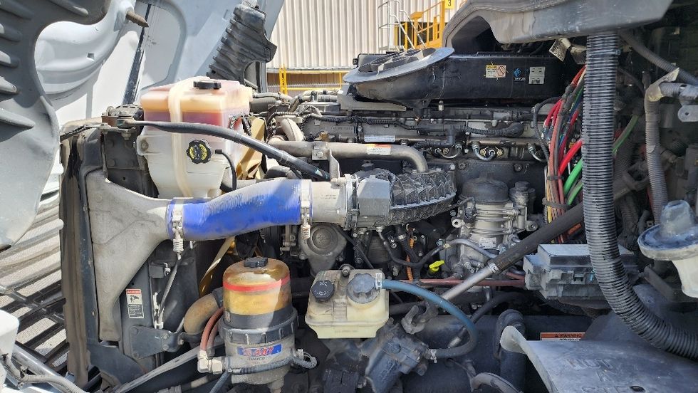 Sleeper Tractor-Heavy Duty Tractors-Freightliner-2019-Cascadia 12564ST-Ocala-FL-476,488\n\t\tmiles-$ 47,750 - Image 21