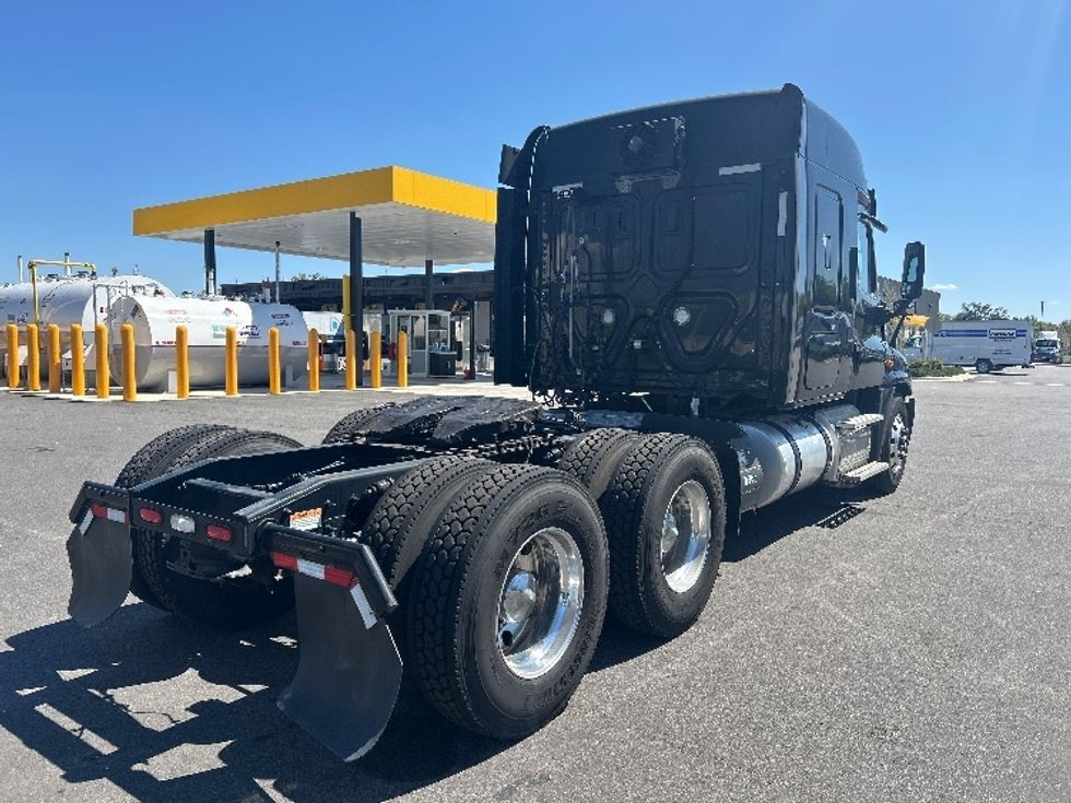 Sleeper Tractor-Heavy Duty Tractors-Freightliner-2019-Cascadia 12564ST-Ocala-FL-736,968\n\t\tmiles-$ 29,750 - Image 7