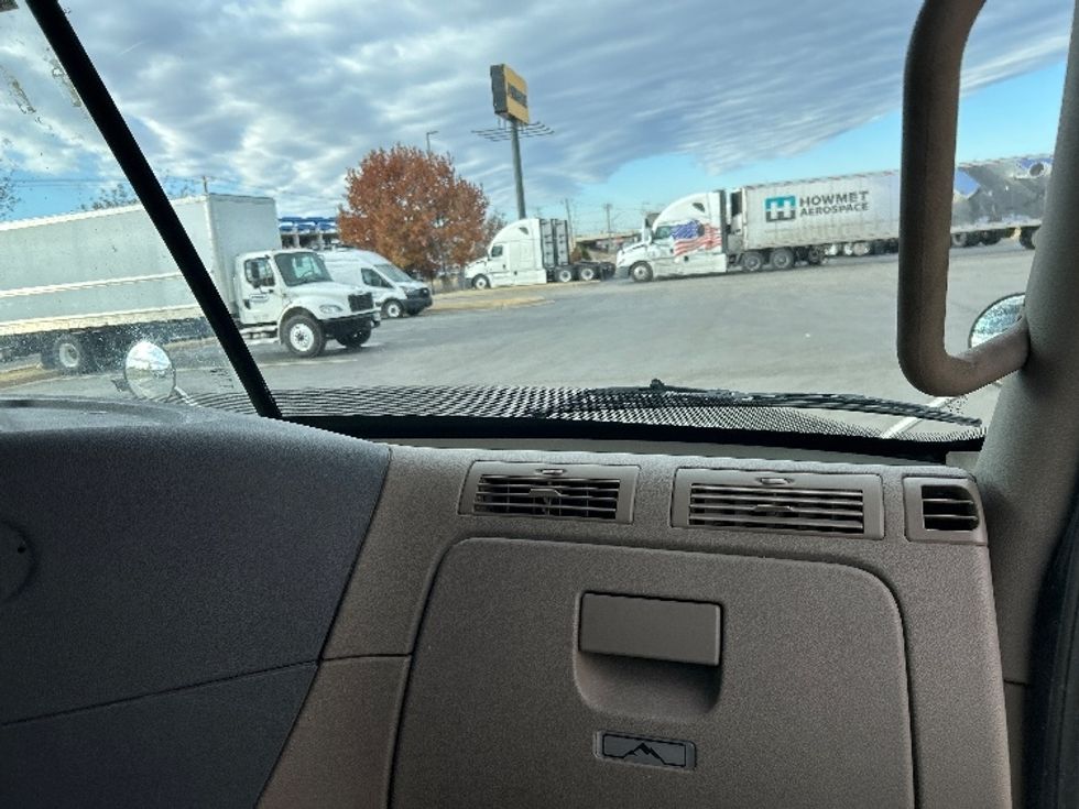 Sleeper Tractor-Heavy Duty Tractors-Freightliner-2019-Cascadia 12564ST-Oklahoma City-OK-551,004\n\t\tmiles-$ 47,000 - Image 14