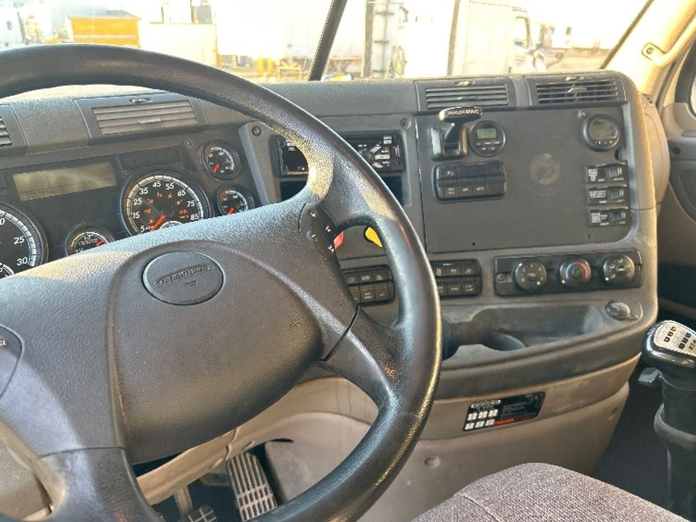 Sleeper Tractor-Heavy Duty Tractors-Freightliner-2019-Cascadia 12564ST-Oklahoma City-OK-599,342\n\t\tmiles-$ 42,500 - Image 11