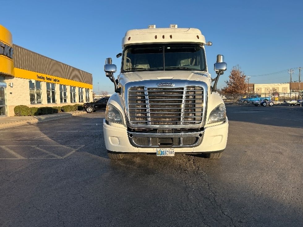 Sleeper Tractor-Heavy Duty Tractors-Freightliner-2019-Cascadia 12564ST-Oklahoma City-OK-599,342\n\t\tmiles-$ 42,500 - Image 2
