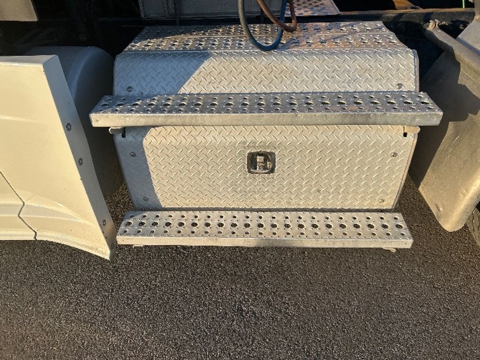 Sleeper Tractor-Heavy Duty Tractors-Freightliner-2019-Cascadia 12564ST-Oklahoma City-OK-599,342\n\t\tmiles-$ 42,500 - Image 22