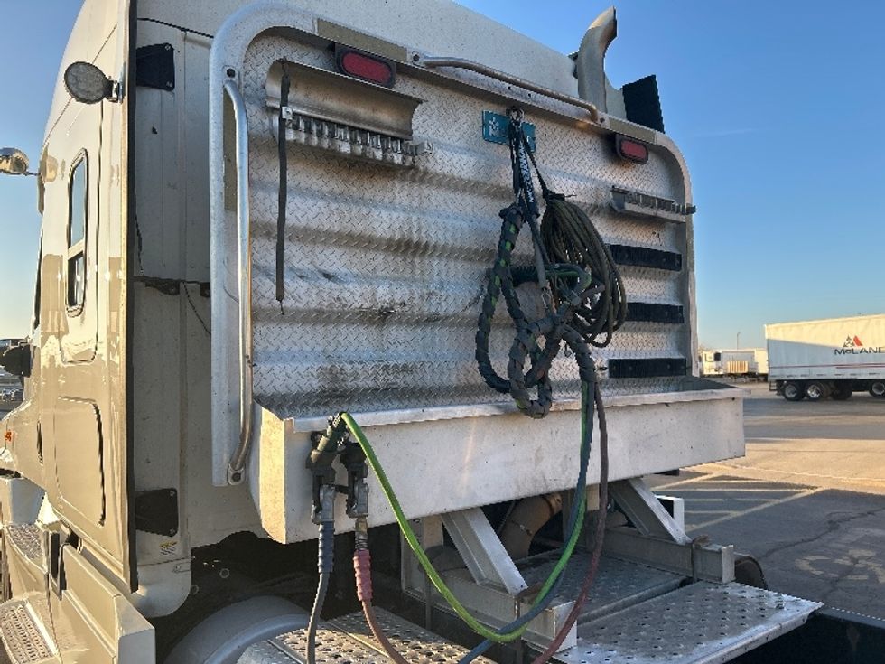 Sleeper Tractor-Heavy Duty Tractors-Freightliner-2019-Cascadia 12564ST-Oklahoma City-OK-599,342\n\t\tmiles-$ 42,500 - Image 23
