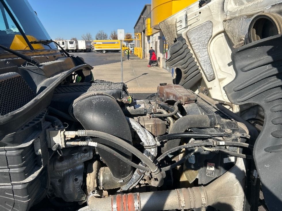 Sleeper Tractor-Heavy Duty Tractors-Freightliner-2019-Cascadia 12564ST-Oklahoma City-OK-615,975\n\t\tmiles-$ 42,750 - Image 20