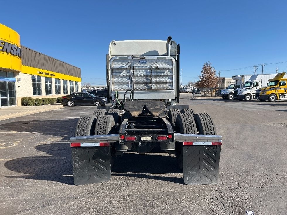 Sleeper Tractor-Heavy Duty Tractors-Freightliner-2019-Cascadia 12564ST-Oklahoma City-OK-615,975\n\t\tmiles-$ 42,750 - Image 6