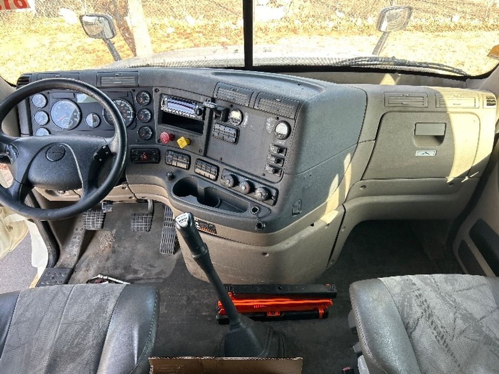 Sleeper Tractor-Heavy Duty Tractors-Freightliner-2019-Cascadia 12564ST-Oklahoma City-OK-681,273\n\t\tmiles-$ 16,000 - Image 12