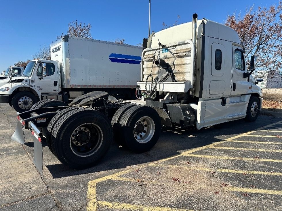 Sleeper Tractor-Heavy Duty Tractors-Freightliner-2019-Cascadia 12564ST-Oklahoma City-OK-681,273\n\t\tmiles-$ 16,000 - Image 7