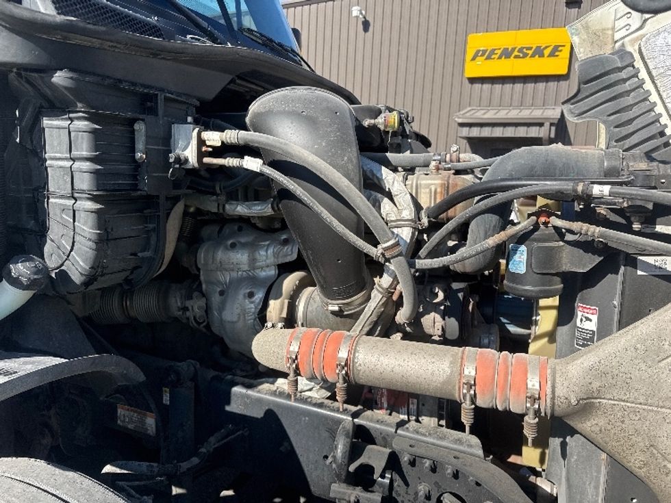 Sleeper Tractor-Heavy Duty Tractors-Freightliner-2019-Cascadia 12564ST-Omaha-NE-343,221\n\t\tmiles-$ 53,250 - Image 19