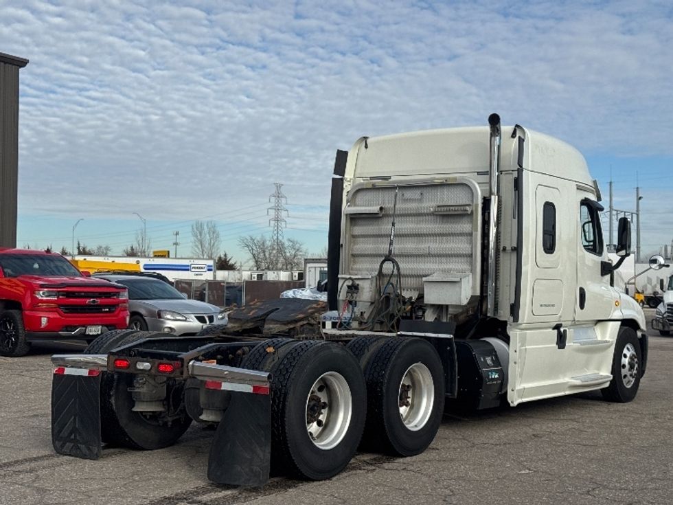 Sleeper Tractor-Heavy Duty Tractors-Freightliner-2019-Cascadia 12564ST-Omaha-NE-735,747\n\t\tmiles-$ 30,250 - Image 7