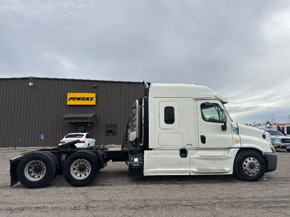 Sleeper Tractor-Heavy Duty Tractors-Freightliner-2019-Cascadia 12564ST-Omaha-NE-742,554\n\t\tmiles-$ 30,000 - Image 8