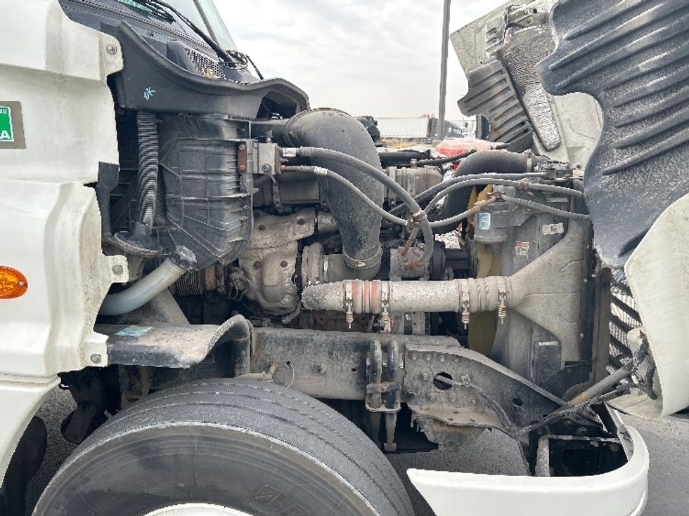 Sleeper Tractor-Heavy Duty Tractors-Freightliner-2019-Cascadia 12564ST-Pasco-WA-615,363\n\t\tmiles-$ 49,750 - Image 20