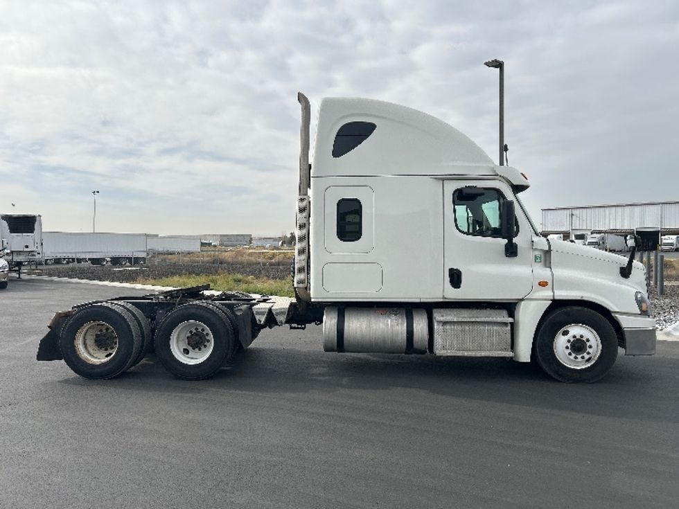 Sleeper Tractor-Heavy Duty Tractors-Freightliner-2019-Cascadia 12564ST-Pasco-WA-615,363\n\t\tmiles-$ 49,750 - Image 8