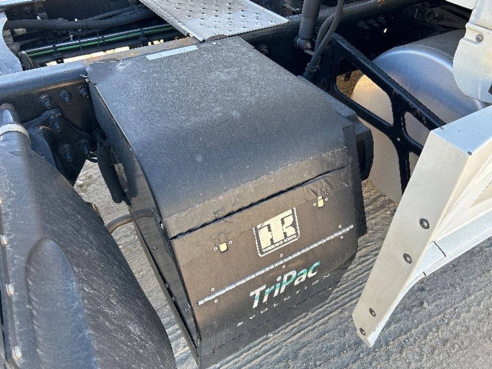 Sleeper Tractor-Heavy Duty Tractors-Freightliner-2019-Cascadia 12564ST-Pensacola-FL-395,636\n\t\tmiles-$ 57,500 - Image 22