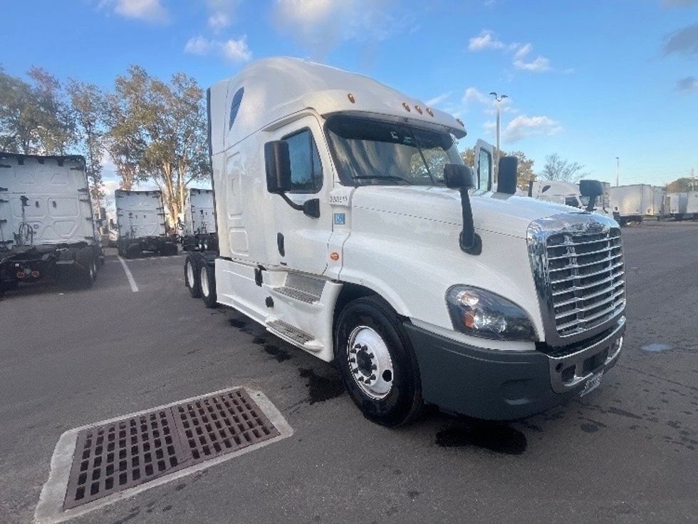 Sleeper Tractor-Heavy Duty Tractors-Freightliner-2019-Cascadia 12564ST-Pensacola-FL-406,192\n\t\tmiles-$ 55,000 - Image 1