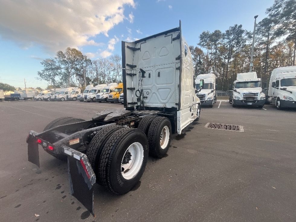 Sleeper Tractor-Heavy Duty Tractors-Freightliner-2019-Cascadia 12564ST-Pensacola-FL-406,192\n\t\tmiles-$ 55,000 - Image 7